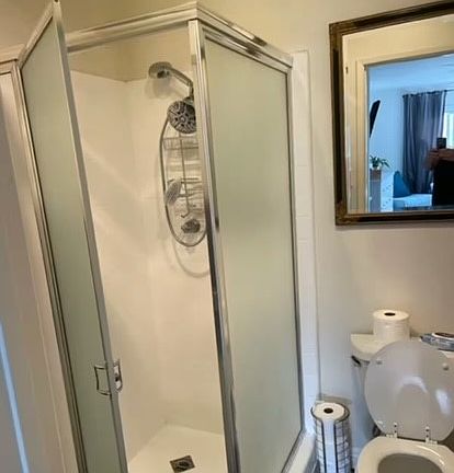 Master Room Bathroom