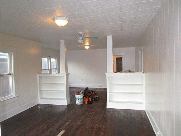 4th image of 414 E Lobit St