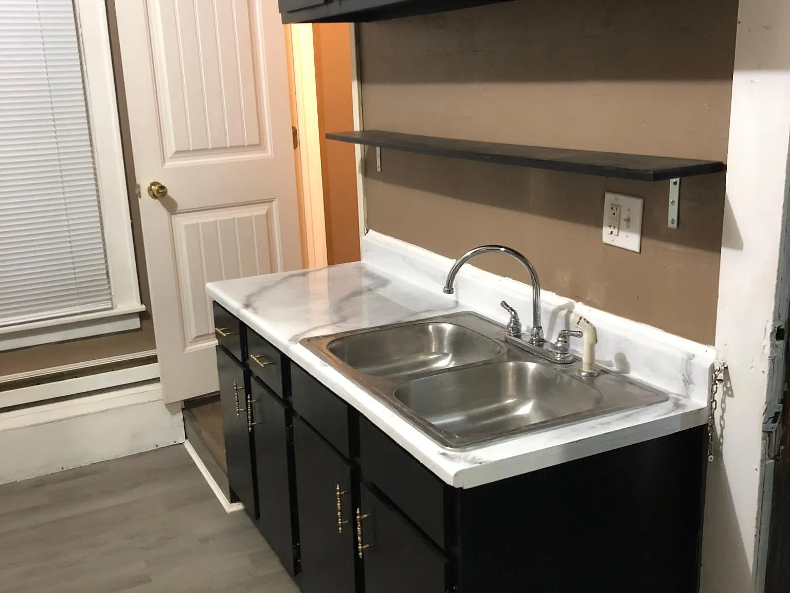 1 bed, 500 sqft, $615 — Photo 3