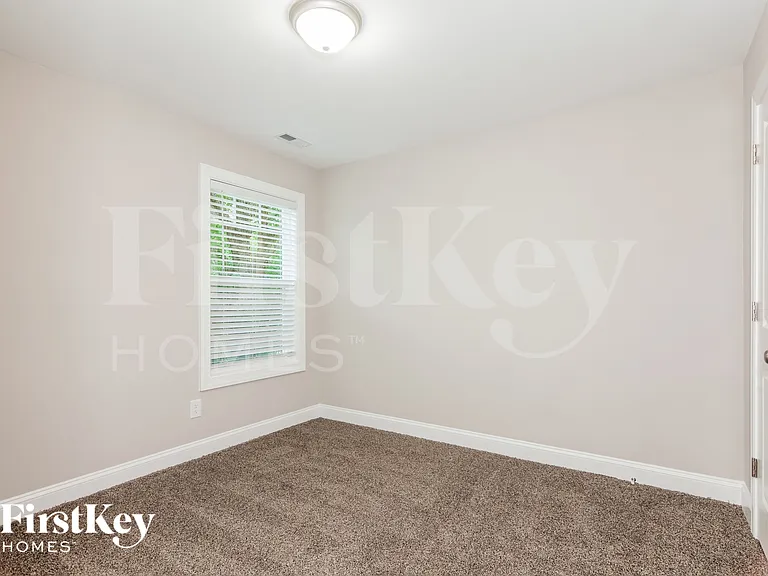 606 N Scruggs St — Photo 11