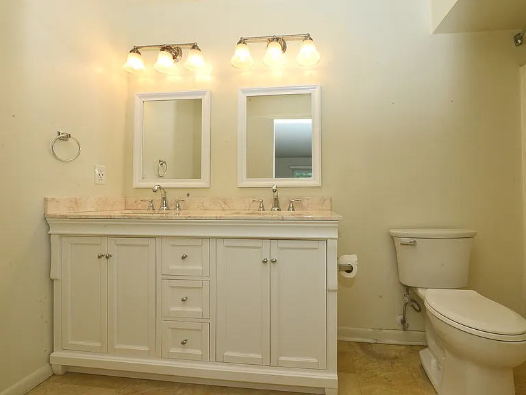 1548 Beachview Dr — Photo 14