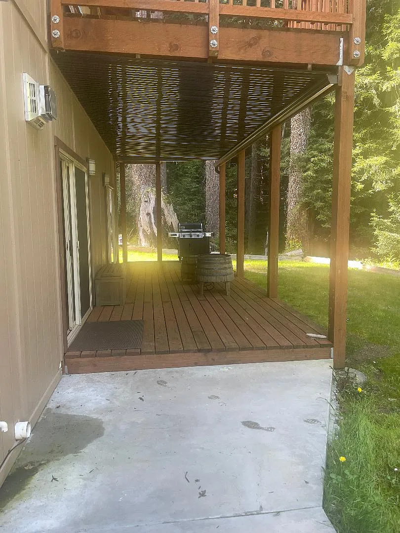 Studio, 700 sqft, $1,275 — Photo 2