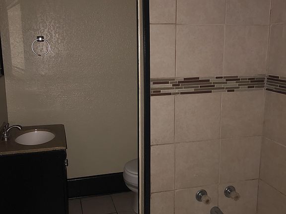 5th image of 304 W Harding Ave #3