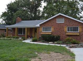1011 Regent Ter, Saint Louis, MO