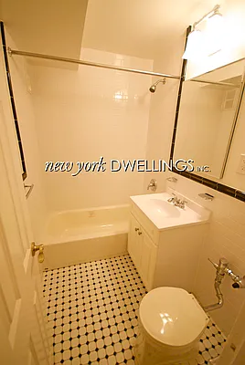Rented by New York Dwellings LLC | media 18