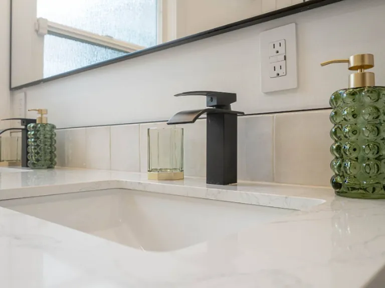 7106 Lasaine Ave — Photo 24