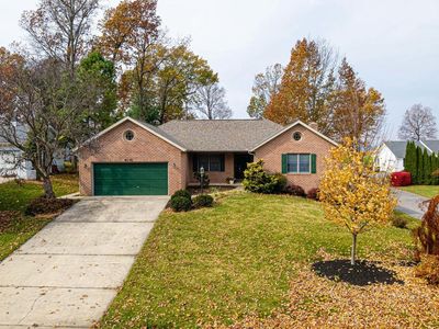 6041 Greenbriar Ter, Fayetteville, PA, 17222
