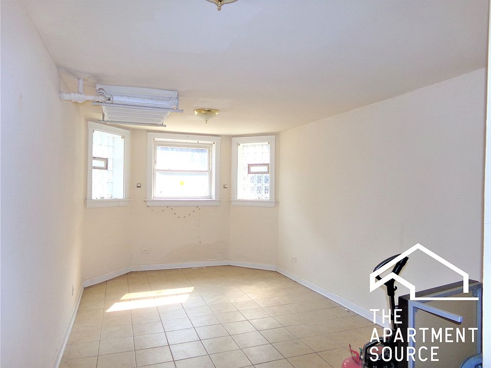 1st image of 6574 N Lakewood Ave #G