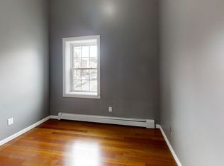 Newly Renovated 2,3,4 Bedroom apartments. Downtown Albany Off Campus student apartments., Albany, NY 12203
