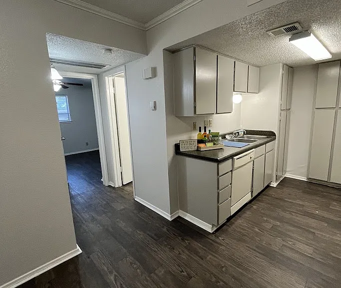 Juniper Springs Apartments — Photo 54