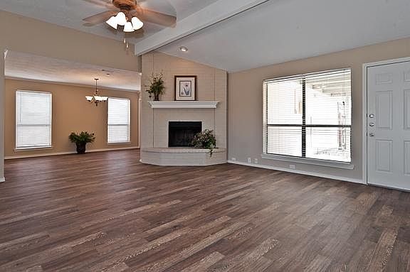 5th image of 1124 Colmar Dr