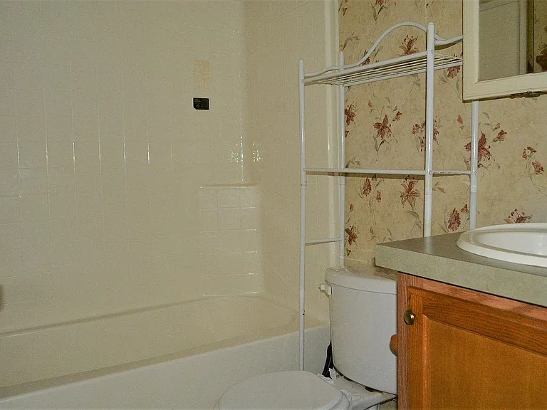 1050 Cordoba — Photo 9