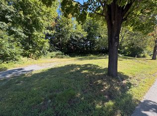 51 Rigby St, Clinton, MA 01510