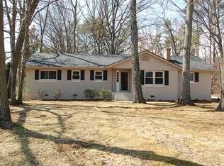 206 Meadowood St, Greensboro, NC 27409