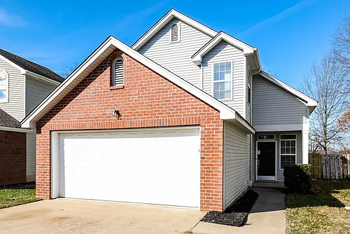 1208 Wembley Dr Photo 1