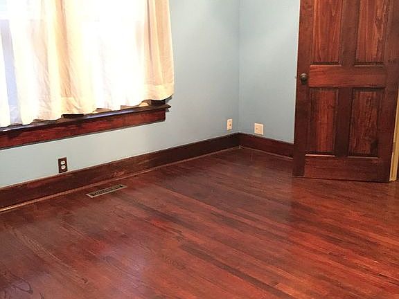 5th image of 412 Buttonwood Ave