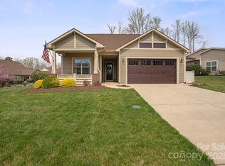 423 Granite Lake Ct, Denver, NC 28037