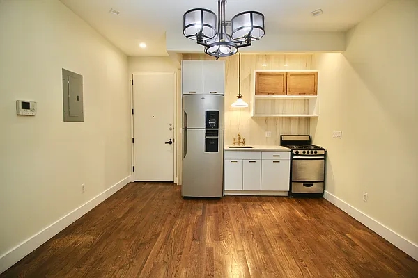 Rented by Hagstrom Management Inc | media 9