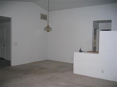 4th image of 208 Sumatra Dr