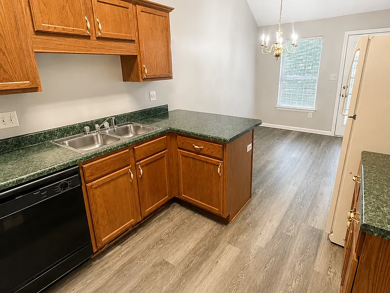 9277 Grove Manor Dr — Photo 17