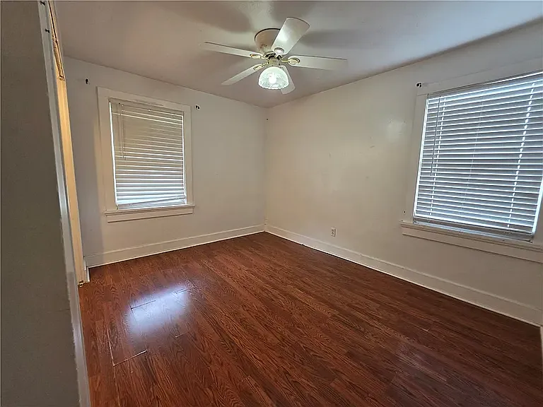 1150 Beaumont Ave — Photo 10