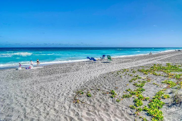 570 Ocean Dr #601 — Photo 32