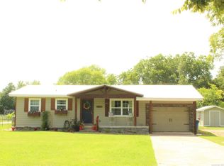 501 N 7th St, Hartshorne, OK 74547