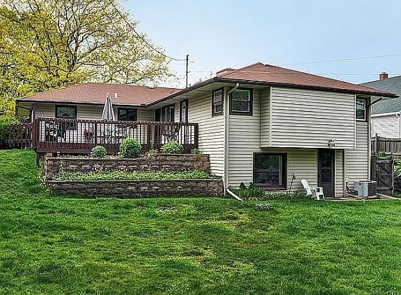 2nd image of 625 N Hine Ave