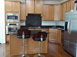 42623 Offenham Ter, Chantilly, VA 20152