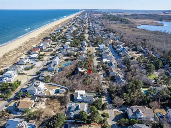 2228 Sandpiper Rd, Virginia Beach, VA 23456