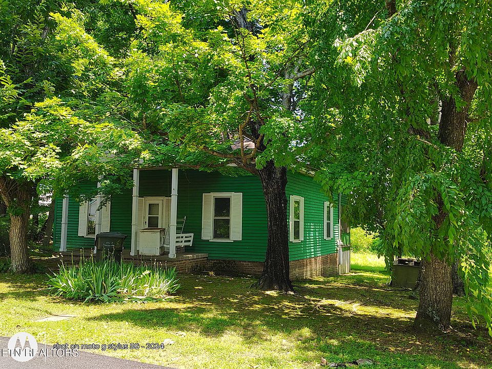 1st image of 315 E Hardin Ln