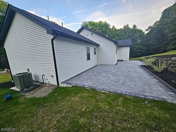 3rd image of 43 Rockport Rd