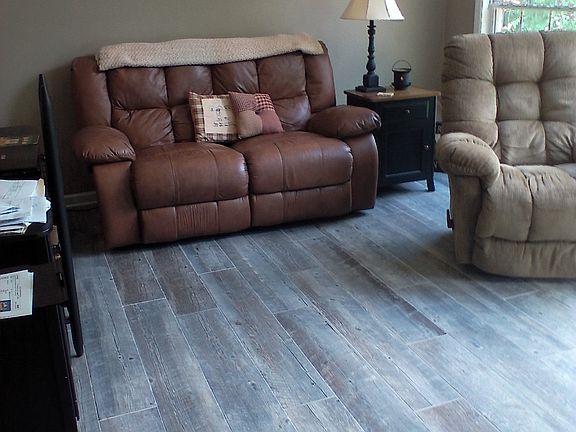 3rd image of 687 Willowcrest Pl
