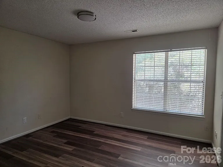 437 Cedarcroft Dr — Photo 9