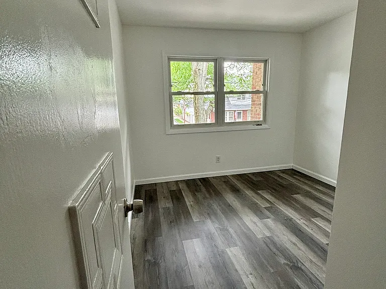 54 Whitaker Pl — Photo 10