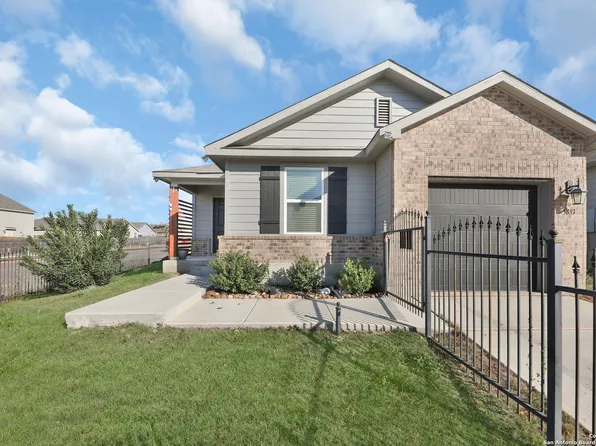 5851 MACHAELA TRCE, San Antonio, TX 78242