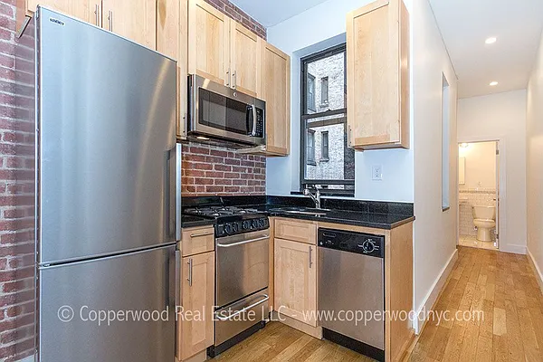 Rented by Copperwood Real Estate | media 16