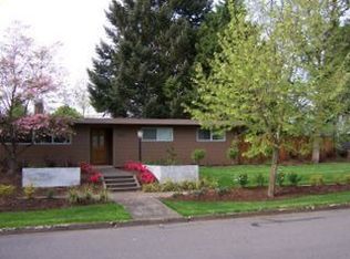 2615 Jeppesen Acres Rd, Eugene, OR 97401