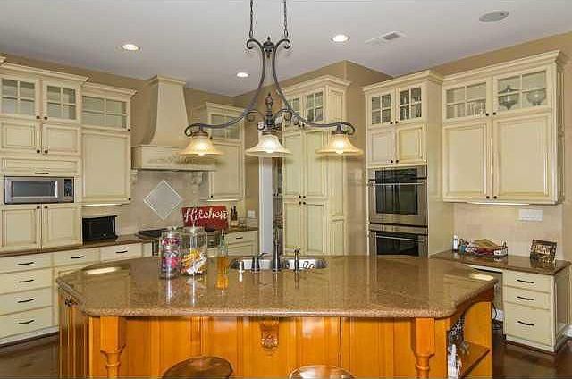 1st image of 12475 Thornbrush Ct
