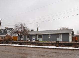 919 Mountain View Dr, Aztec, NM 87410