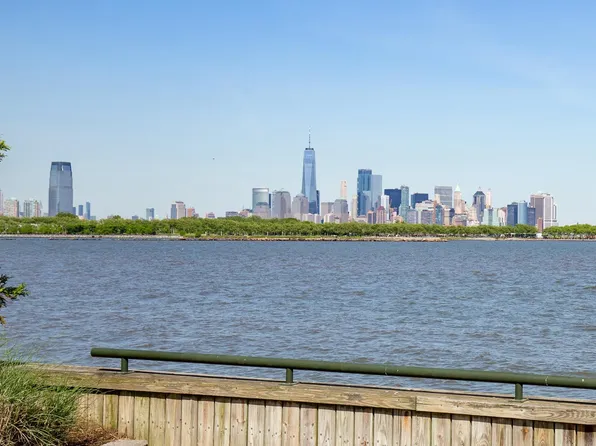 201 Shearwater Ct West image 23 of 29