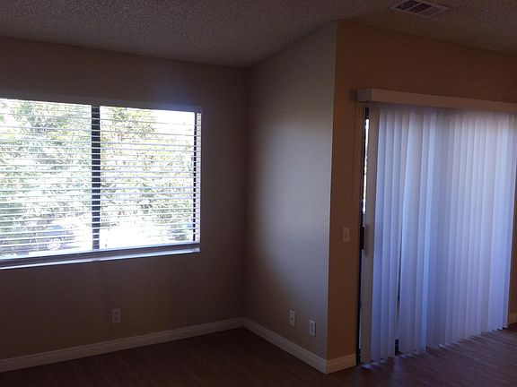 2nd image of 3227 Lincoln Ave APT 5