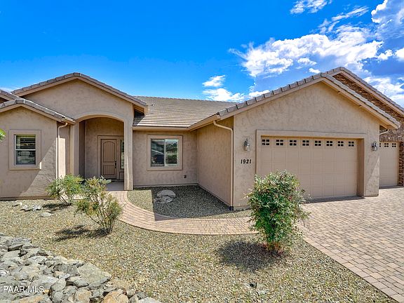 5th image of 1921 Pinnacle Ln