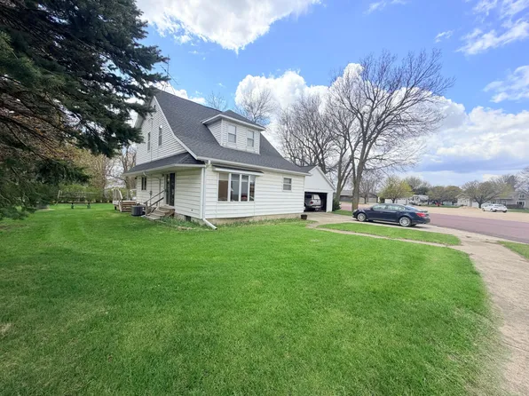 451 Paul Ave, Lake Wilson, MN 56151