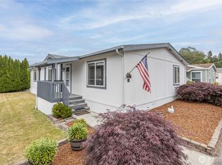 600 NE Saturn Lane, Bremerton, WA 98311