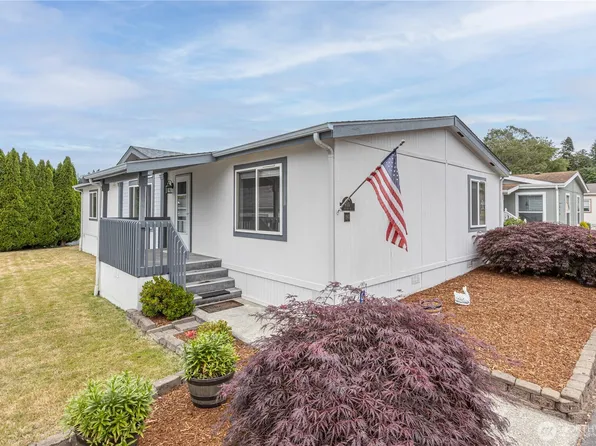 600 NE Saturn Lane, Bremerton, WA 98311