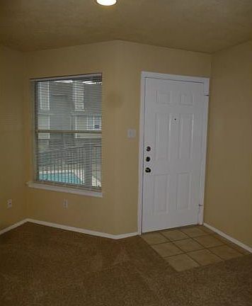 3rd image of 5608 Cougar Dr APT 202