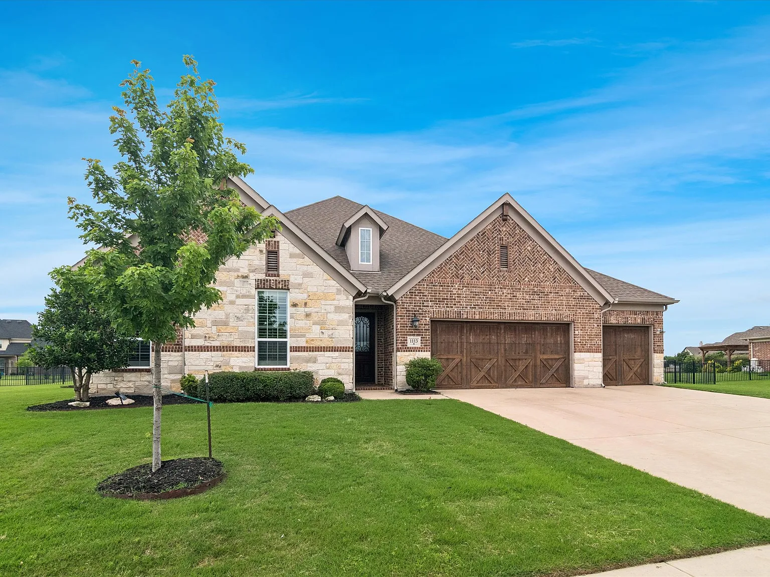 4 bed, 3553 sqft, $4,500 — Photo 2