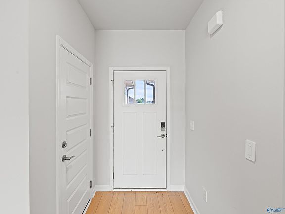4th image of 130 Stockholm Ln