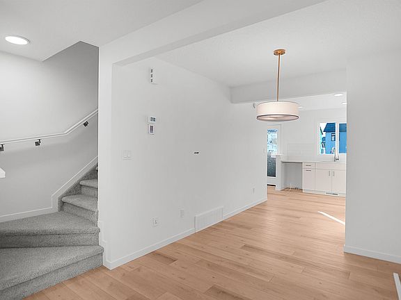 5th image of 1324 9th St NW